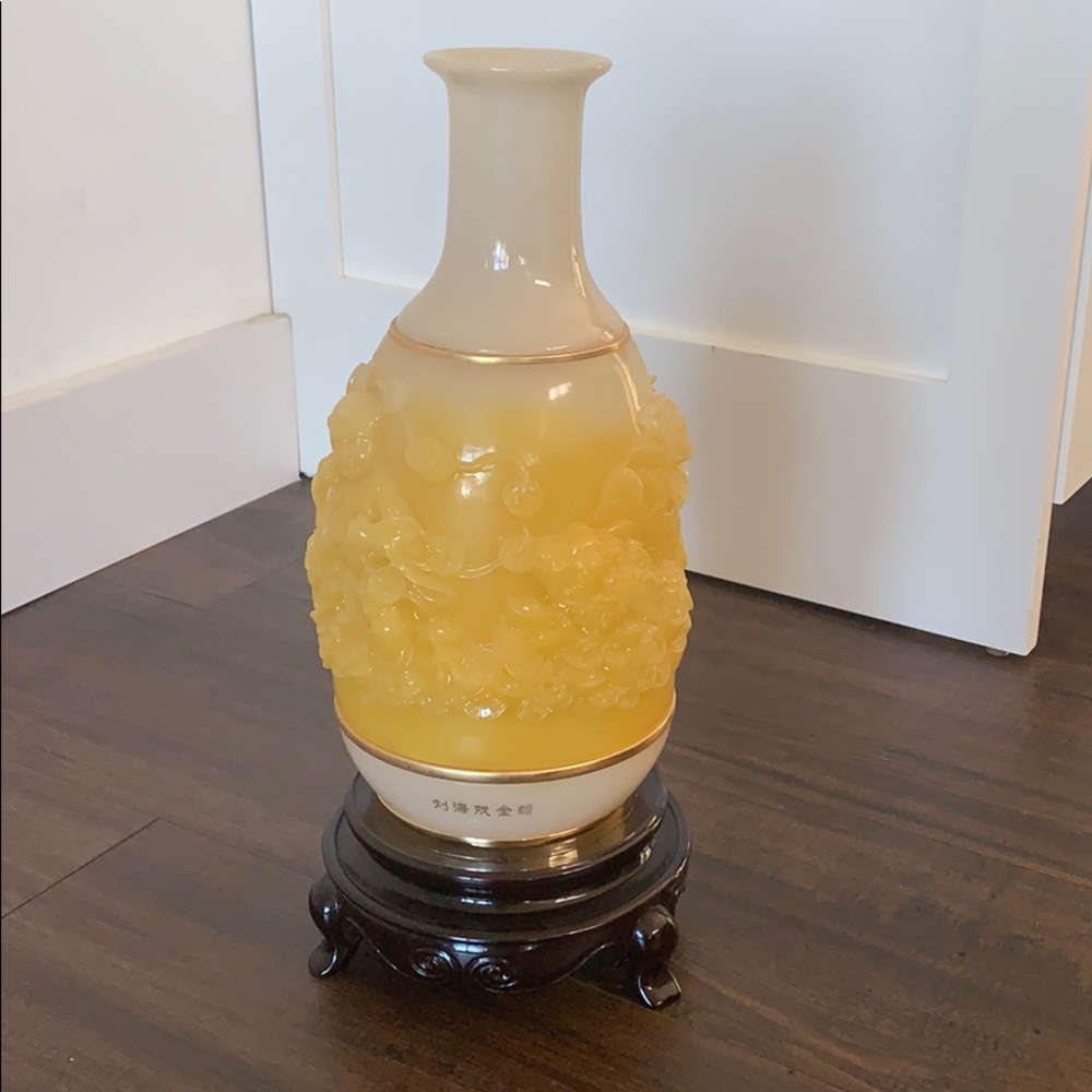 Vintage Acrylic Chinese Vase